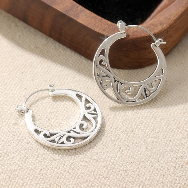 Elegant Silvery Cyclic Cut-out Scroll Earrings